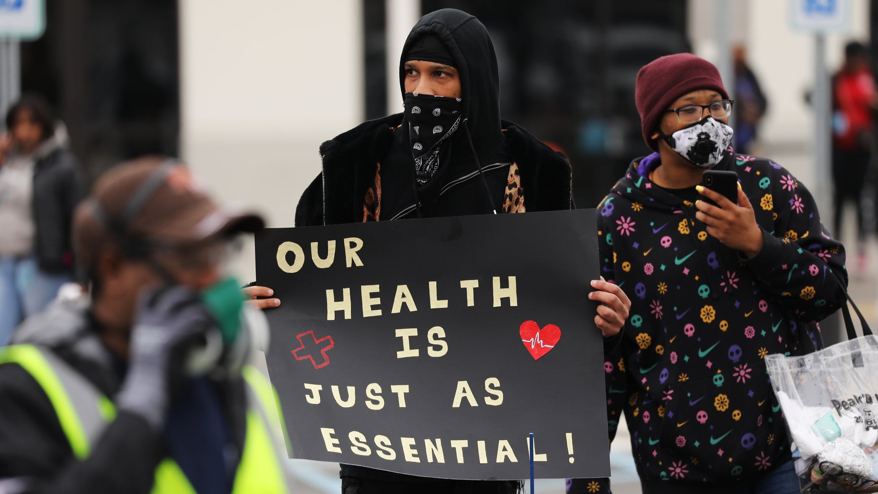 Amazon Worker Fired After Staging Walkout Over Company's Handling ...