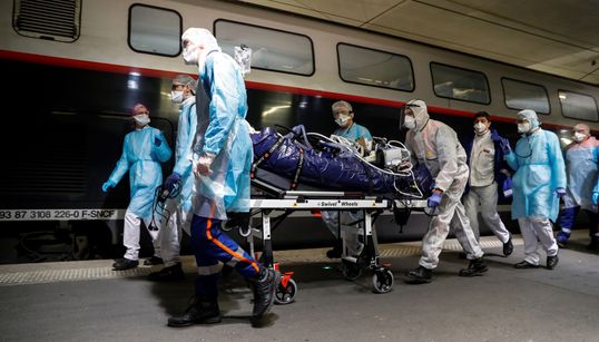 Deux TGV médicalisés sont partis de Paris vers la Bretagne avec 36