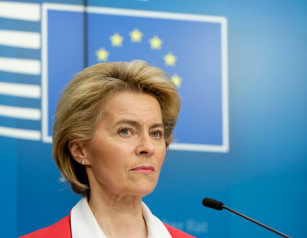 Ursula von der Leyen si scusa con l'Italia: