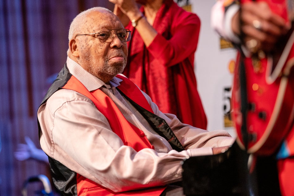 Le jazzman Ellis Marsalis, patriarche d’une famille de grands noms du jazz, est décédé ce mercredi 1er avril à l’âge de 85 ans, après avoir contracté le coronavirus, a annoncé son fils Branford.>> En savoir plus dans notre article par ici