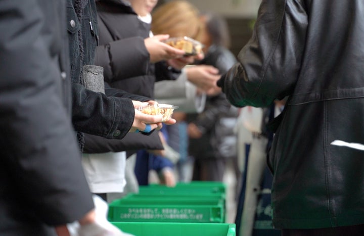 もやいの協同団体による弁当配食