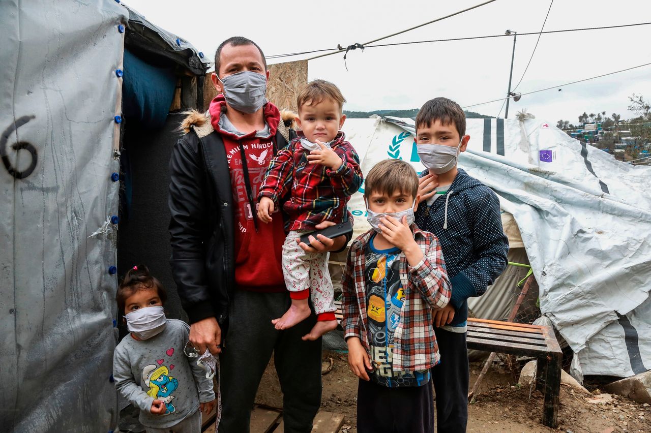Πρόσφυγες στη Μόρια - 28 Μαρτίου 2020 (Photo by Manolis LAGOUTARIS / AFP) (Photo by MANOLIS LAGOUTARIS/AFP via Getty Images)