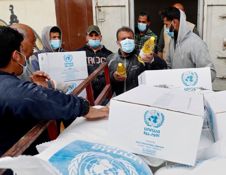 The United Nations has resumed food deliveries to thousands of impoverished families in the Gaza Strip after a three-week del