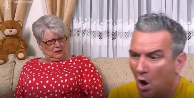 Goggleboxs Lee Has Embarrassing Moment During A Joe Wicks Workout