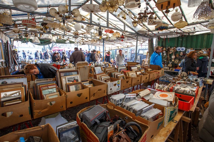 Βερολίνο - Flohmarkt ή αλλιώς Ψιλοαγορά-κυριολεκτικά Ψυλλοαγορά- Flohmarkt λογοπαίχνιο από το flea (ψύλλος) Flea market