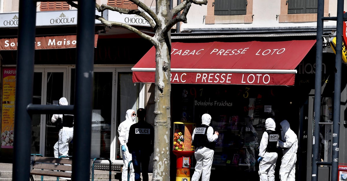 A Romans Sur Isere Un Homme Tue Deux Personnes Dans Une Attaque Au Couteau Le Huffpost