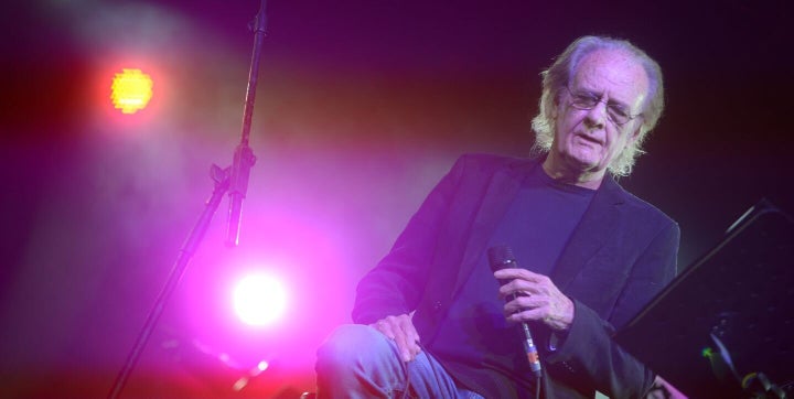 Luis Eduardo Aute, durante un concierto. 