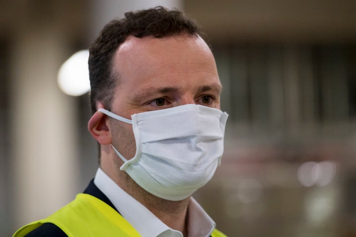 コロナ禍で迫られる 命の選別 ドイツ医学界の提言 厳密ルール の中身 ハフポスト News コロナ禍で迫られる 命の選別 ドイツ医学界の提言 厳密ルール の中身 ハフポスト News