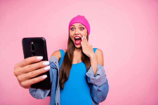 Πώς η κοινωνική αποστασιοποίηση έκανε το Instagram Live δημοφιλές.