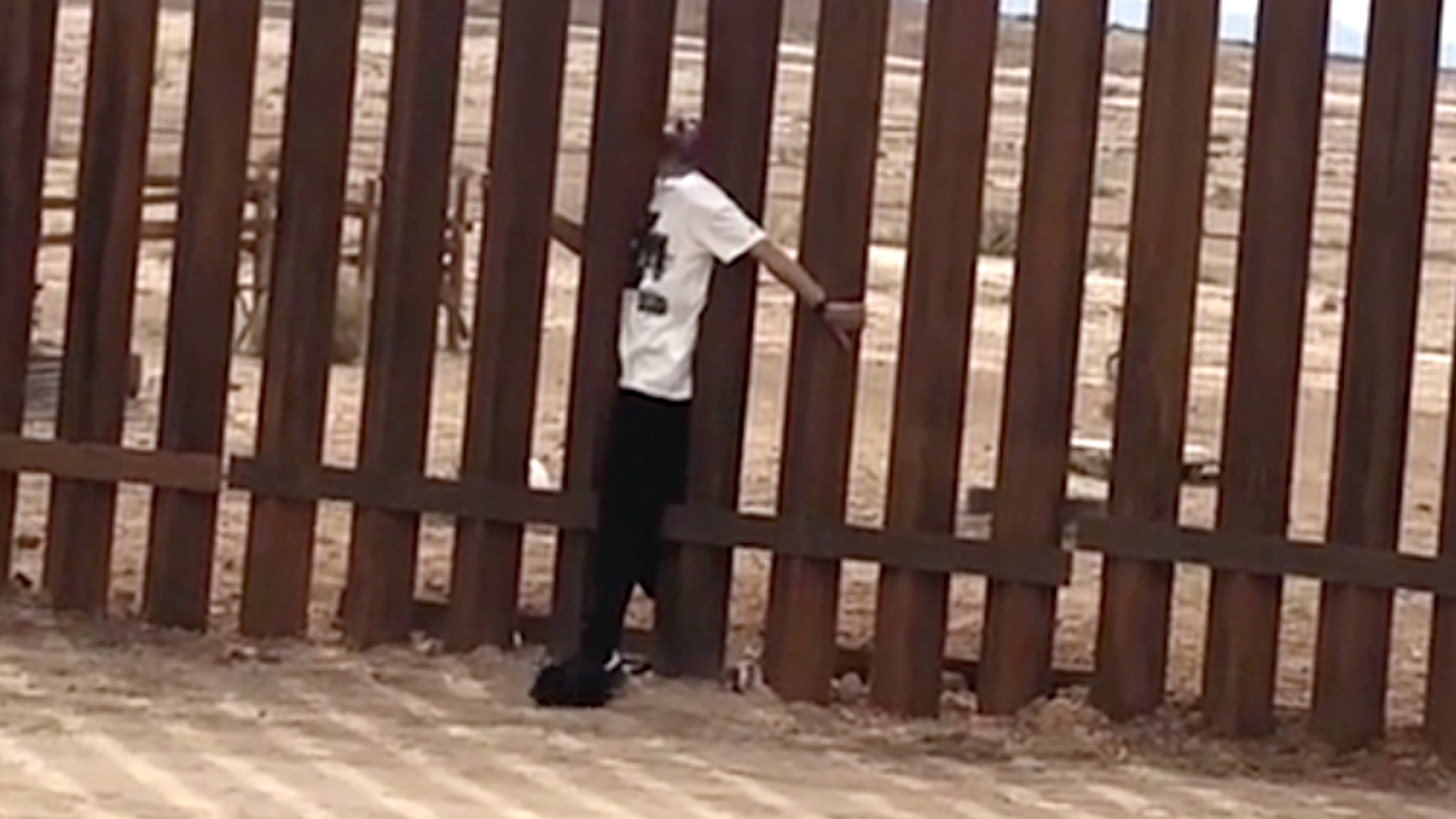 Magician Walks Through U S Mexico Border Wall In Riskiest Stunt Huffpost Magician Walks Through U S Mexico Border Wall In Riskiest Stunt Huffpost