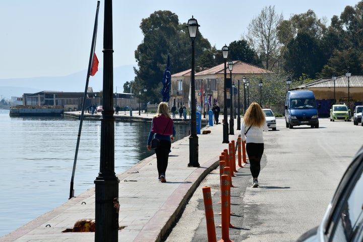 Στιγμιότυπα από την παραλία Πρέβεζας, χθες Σάββατο