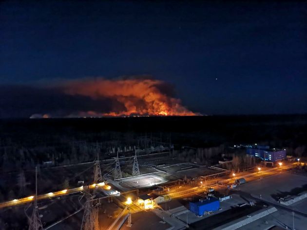 Τσέρνομπιλ: Η φωτιά πλησιάζει το «κουφάρι» του πυρηνικού