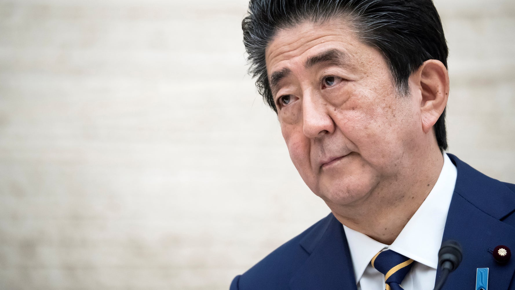 安倍首相が給与30 返納 ネットで称賛も 新型コロナと無関係 12年から実施していた ハフポスト 政治 安倍首相が給与30 返納 ネットで称賛も 新型コロナと無関係 12年から実施していた ハフポスト 政治