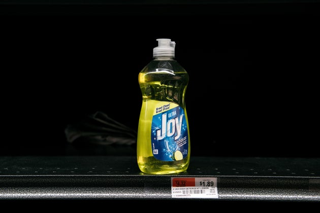 Ένα τελευταίο απορρυπαντικό πιάτων σε σούπερ μάρκετ στο Μπρούκλιν, με την ονομασία