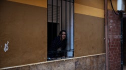 Confinamiento: dormir es la actividad que más crece entre los hombres jóvenes; y limpiar, entre las