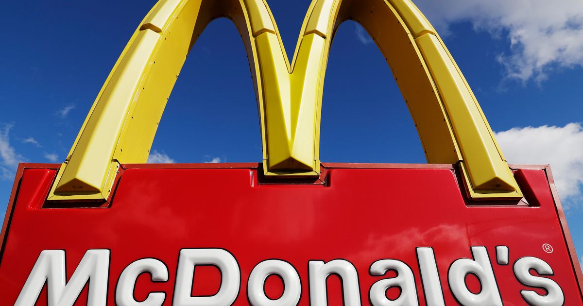 McDonald's Apologises For China Restaurant's Sign Banning Black People ...