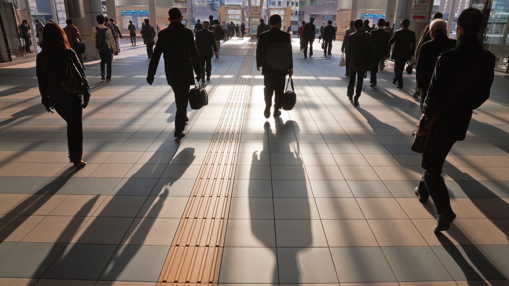 正社員は在宅勤務 派遣は出社は仕方ないのか 派遣の私 今日も会社に行きます ハフポスト