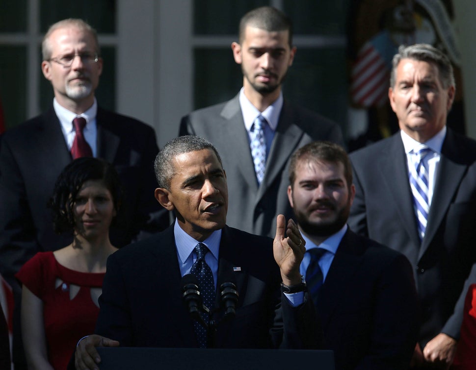 <em>President Obama delivers remarks about the error-plagued launch of Healthcare.gov in the Rose Garden. (Photo: Mark Wilson