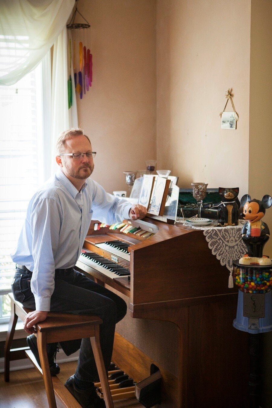 Auburn University Professor Paul Hard, in his home in Montgomery. (Photo by Cary