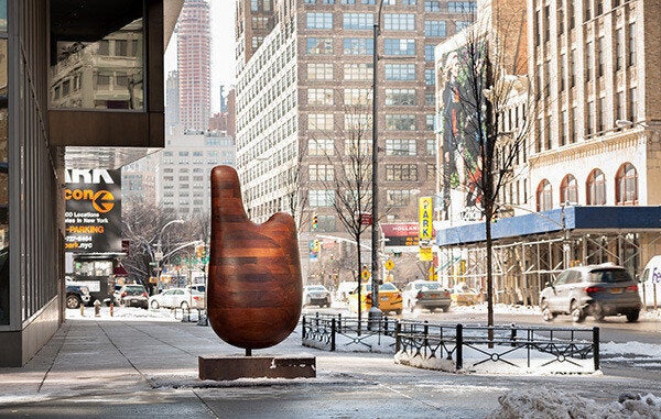 Jorge Palacios, Sketch in the Air (2015) at Trump Soho, New York. Photo: Jorge Palcaios Studio.