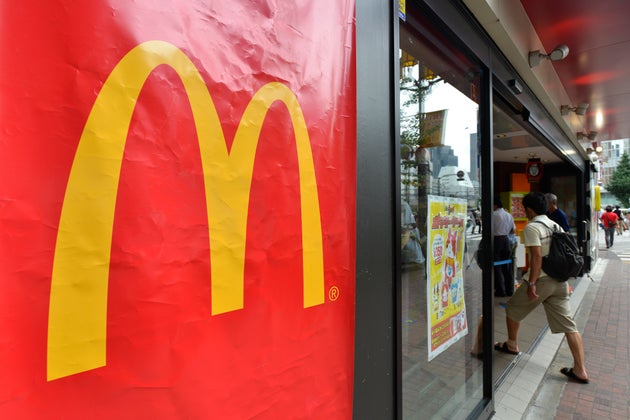 マクドナルド 店内飲食中止に 13都道府県で客席の利用をとりやめ 新型コロナウイルス ハフポスト マクドナルド 店内飲食中止に 13都道府県で客席の利用をとりやめ 新型コロナウイルス ハフポスト