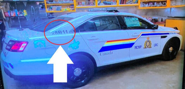 カナダの連邦警察が公開した写真。ガブリエル・ワートマン容疑者は、警官の制服を着て、この偽装パトカーを運転していた可能性があるという=ロイター