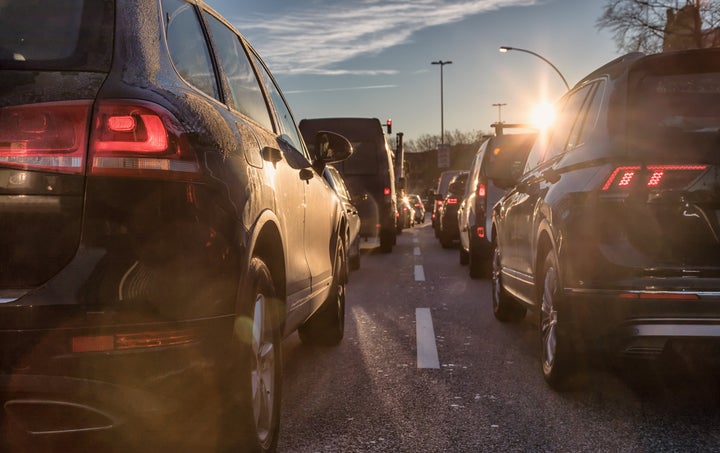 The new rules would lower fuel economy standards for vehicles sold in the United States from 54 miles per gallon by 2025 to 4