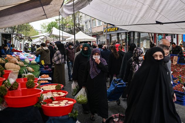 Λαίκή αγορά στην Κωνσταντινούπολη...