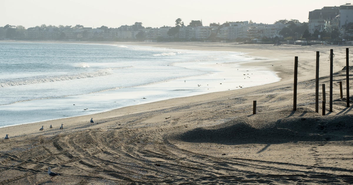 Vacances Comment Les Pays Commencent A Organiser L Ete Sur Leurs Plages Le Huffpost