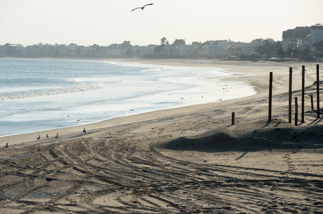 Vacances Comment Les Pays Commencent A Organiser L Ete Sur Leurs