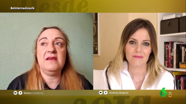 Elena con Andrea Ropero en 'El Intermedio'.