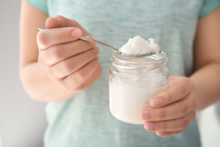 For people with&nbsp;liver and gallbladder disease, coconut oil is a healthy fat option.