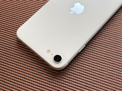 第2世代 iPhone SE実機レビュー。iPhone8との違いは？ | ハフポスト NEWS