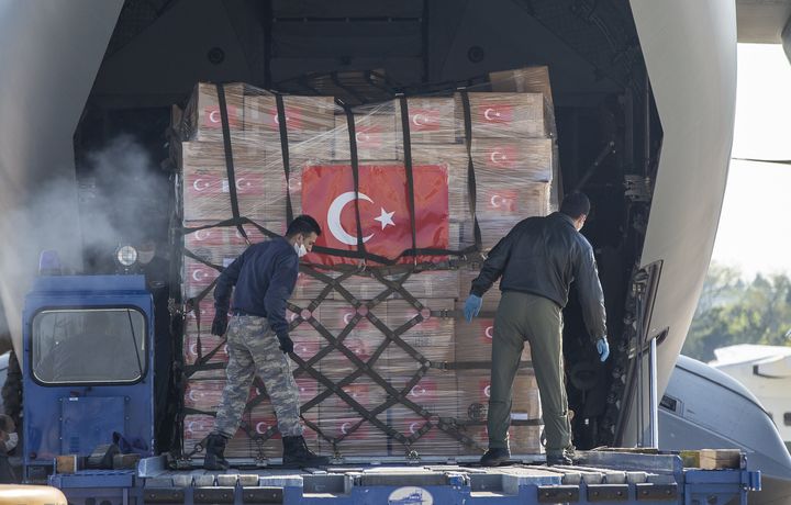  Αγκυρα Τουρκία 28 Απριλίου. Τουρκική ιατροφαρμακευτική βοήθεια προς την Αμερική για την αντιμετώπιση της πανδημίας του κορονοϊού (Photo by Ali Balikci/Anadolu Agency via Getty Images)