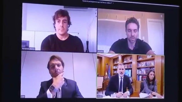 Pau Gasol se presenta como ves ante Felipe y Letizia y la imagen lleva miles de compartidos: fíjate bien...