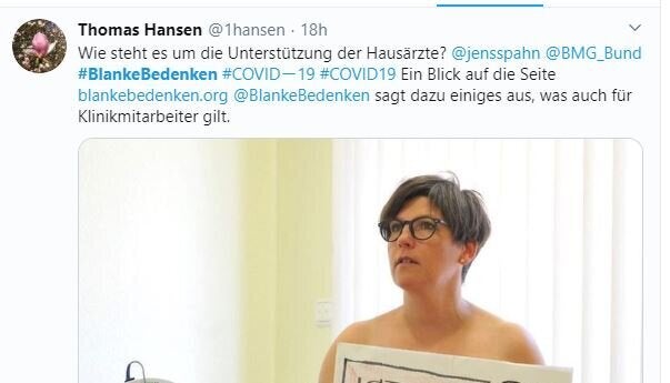 Una médica alemana posa desnuda