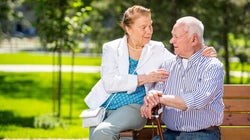 ¿Viven realmente más las mujeres que los