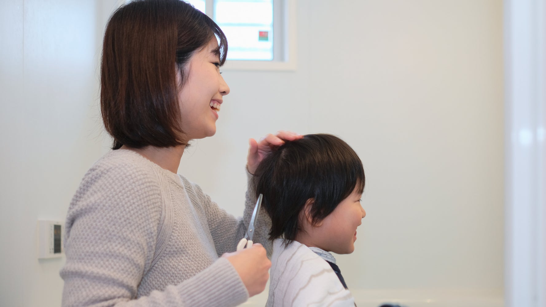子どものヘアカット 家でするには 失敗しにくい 便利なグッズ5選 ハフポスト 子どものヘアカット 家でするには 失敗しにくい 便利なグッズ5選 ハフポスト
