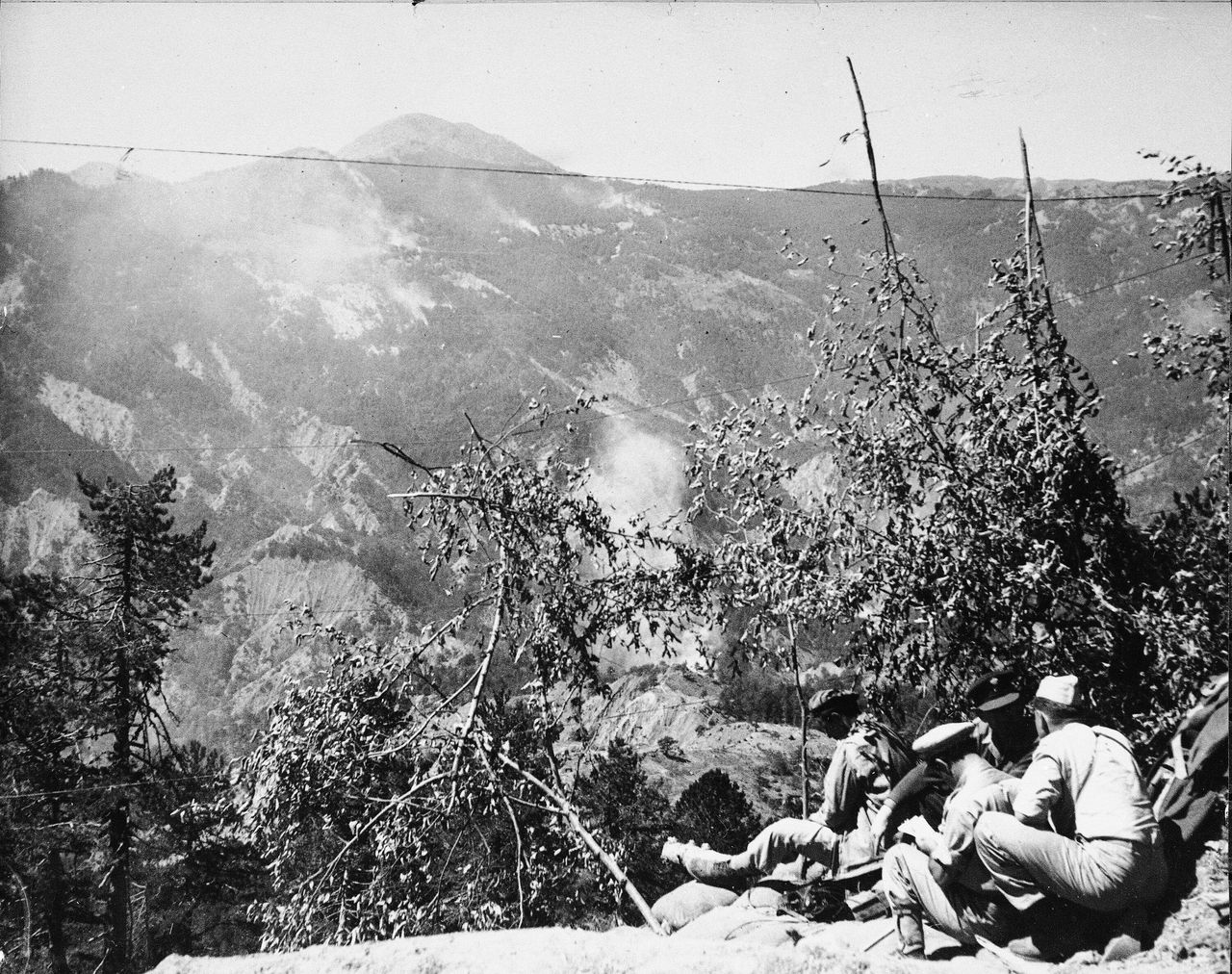 Αμερικανοί στρατιωτικοί παρατηρητές συντονίζουν επίθεση κατά των ανταρτών στον Γράμμο (1η Σεπτέμβριου 1949)