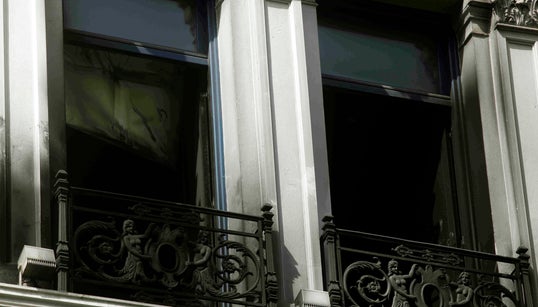 Τραγωδία Marfin: Ειδική πλακέτα στο «κτίριο της φωτιάς και του