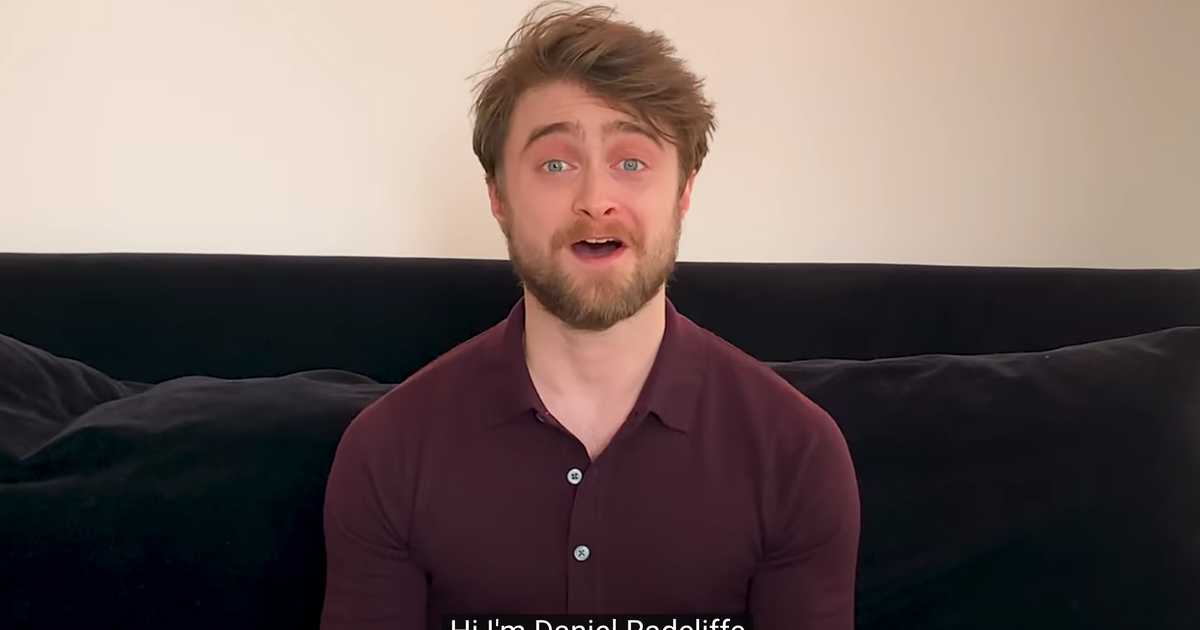 Daniel Radcliffe Reading Harry Potter Is Just The Magic We Needed