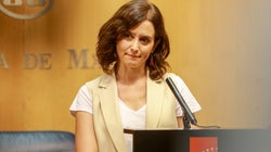 El diario francés 'Libération' saca los colores a Ayuso: 