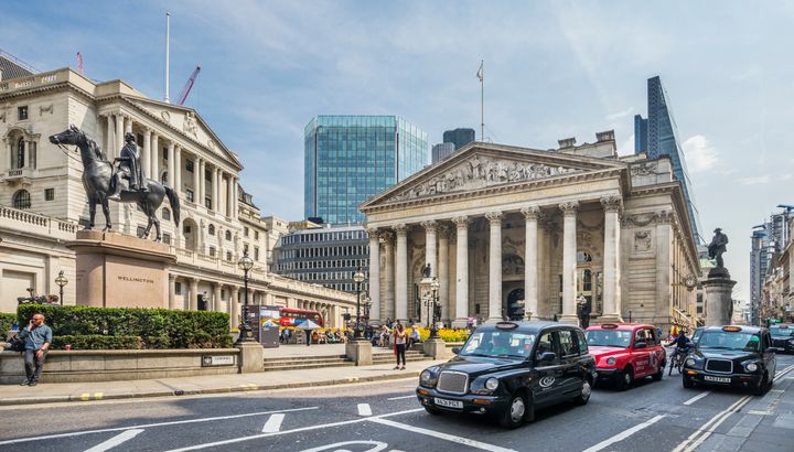 Great Britain, England, City of London, Bank junction in the financial centre of London with view of the Bank of England and the Royal Exchange
