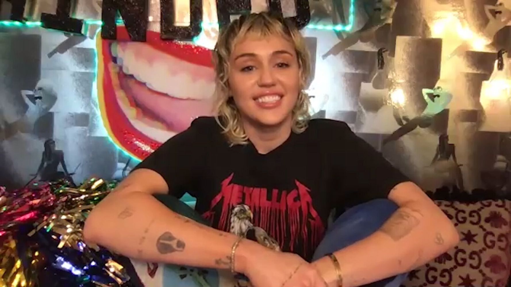 Miley Cyrus Gets Real About Celebrity Life In Coronavirus Pandemic Huffpost India Entertainment