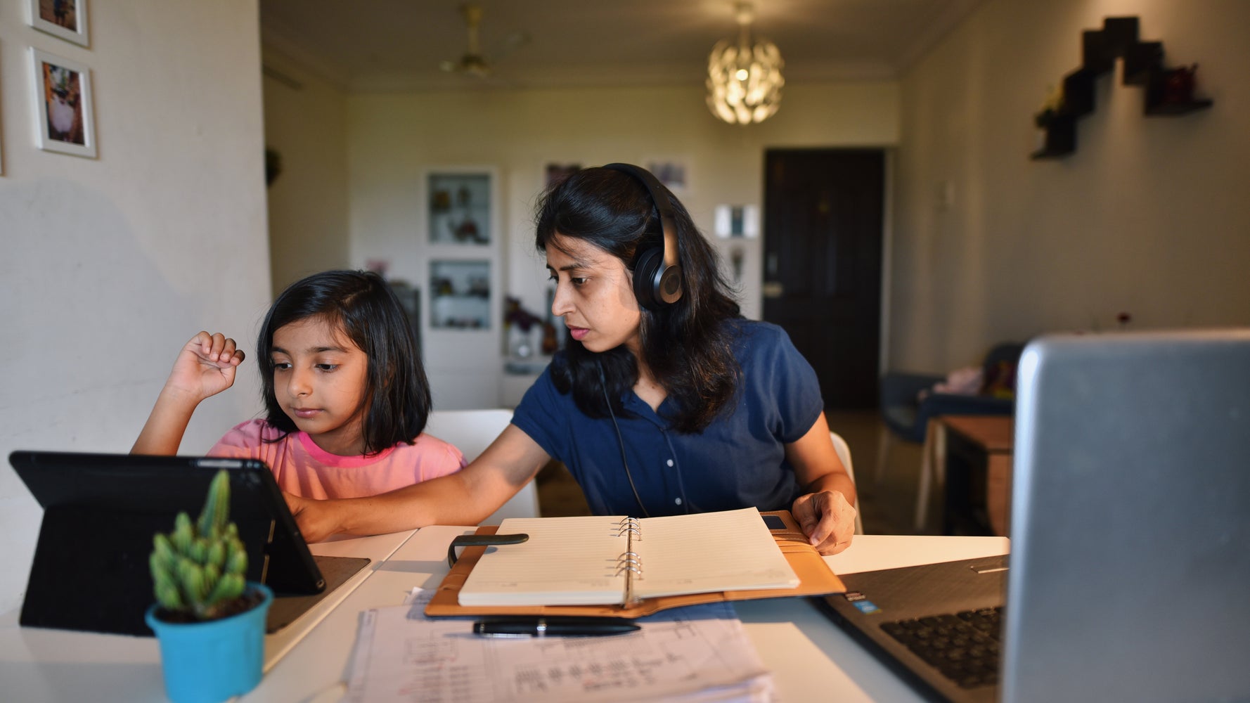 Indian Moms Are Now Back To School For Their Kids And It S Not