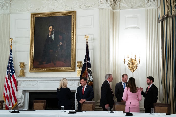 Why does this White House meeting in the middle of a pandemic look more like a cocktail hour?