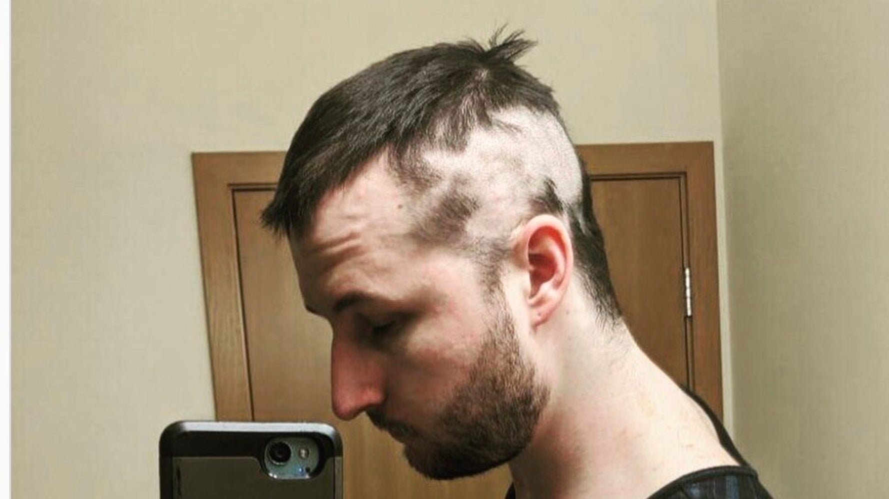 自宅待機中に髪を切った人たち 惨劇のヘアカット18選 これが コロナカット だ ハフポスト Life 自宅待機中に髪を切った人たち 惨劇のヘアカット18選 これが コロナカット だ ハフポスト Life