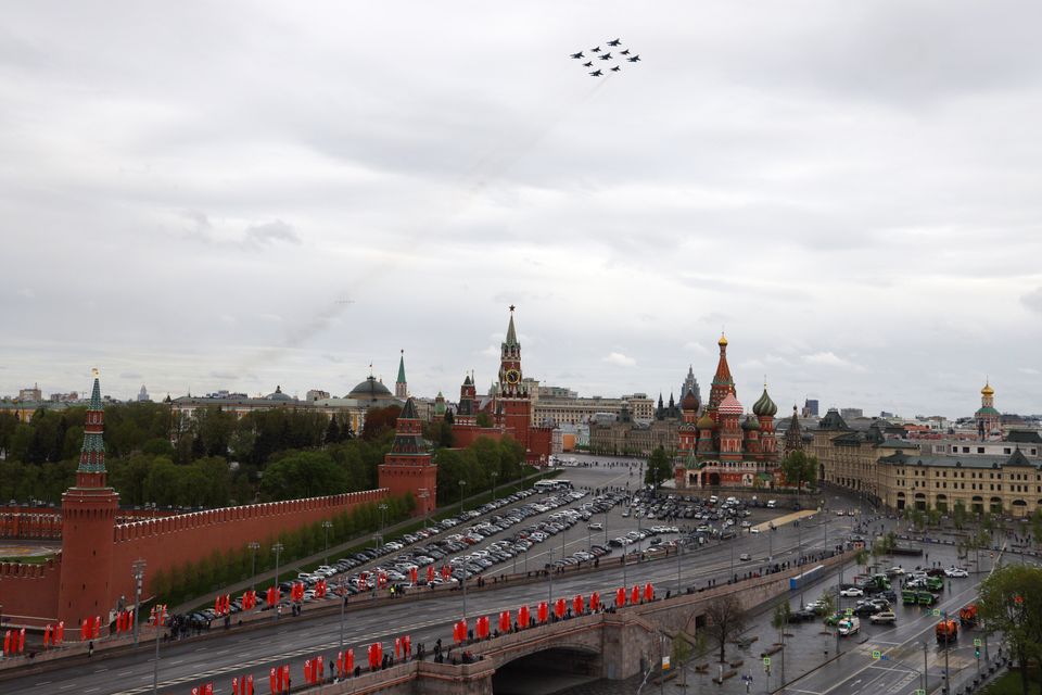 Η Ρωσία γιόρτασε στους αιθέρες την Ημέρα της Νίκης - Εντυπωσιακές εικόνες από τις αεροπορικές
