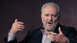 Julio Anguita, ingresado en la UCI en estado grave tras sufrir una parada