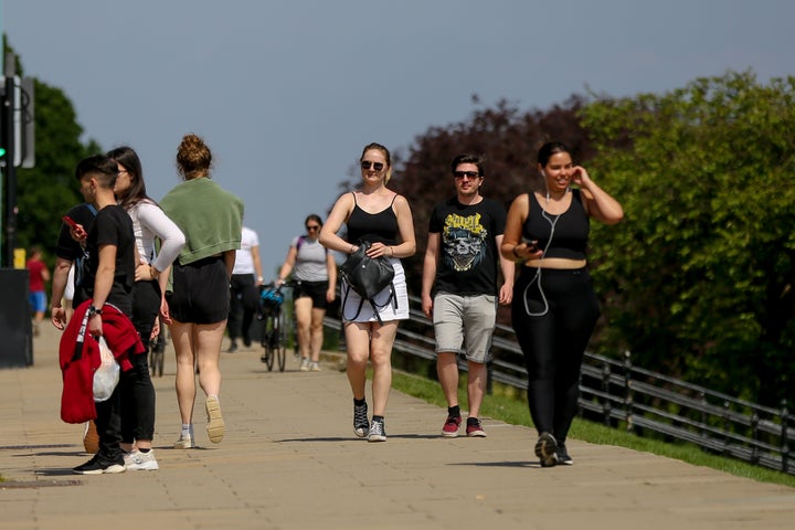 LONDON, UNITED KINGDOM - 2020/05/08: People walking at Alexandra Palace in North London on a warm and sunny bank holiday during coronavirus lockdown.Prime Minister Boris Johnson is set to announce measures to ease coronavirus lockdown, which was introduced to slow the spread of the COVID-19. (Photo by Dinendra Haria/SOPA Images/LightRocket via Getty Images)